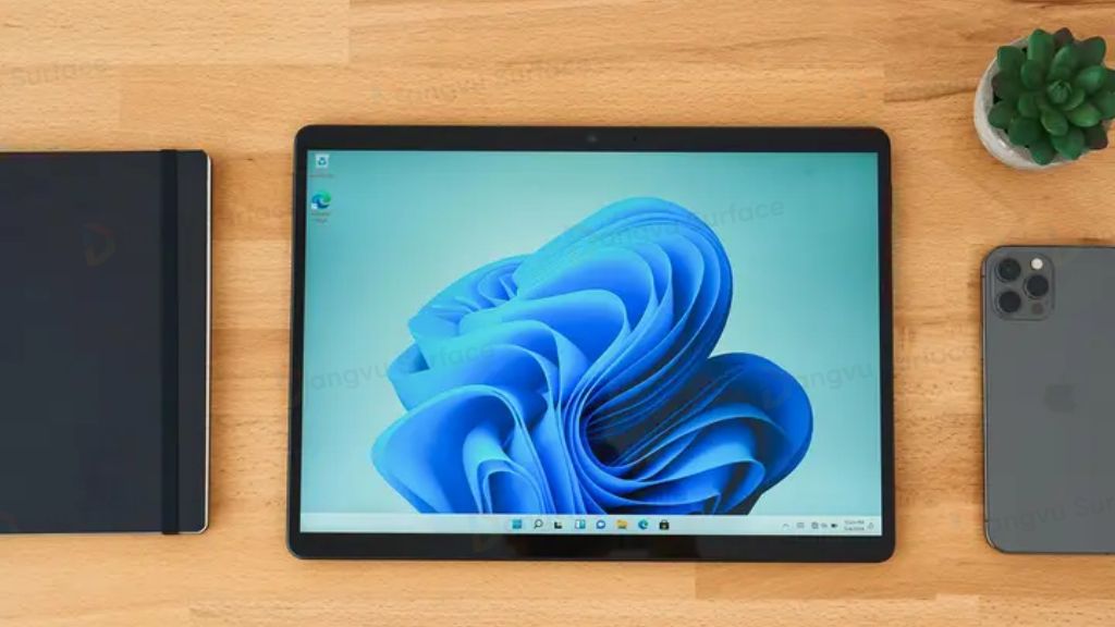 Khả năng tái tạo màu sắc cũng là điểm mạnh của màn hình Surface Pro 8