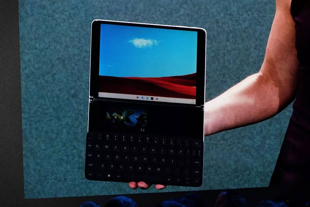 Surface Neo sở hữu thiết kế hai màn hình, mỗi màn hình có kích thước 9 inch
