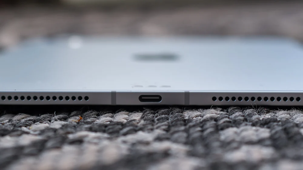 iPad Pro 11 inch M5 nổi bật hơn với hệ thống 4 loa được bố trí ở hai cạnh ngắn của thiết bị