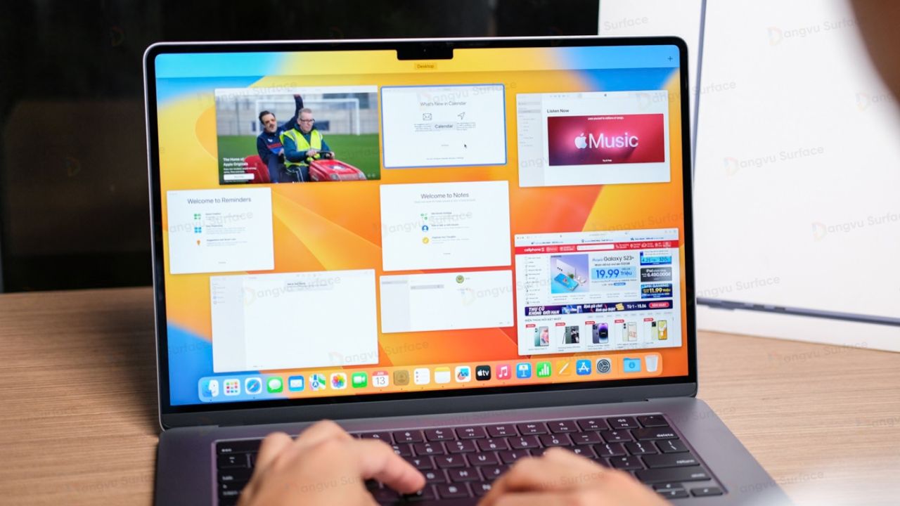 Màn hình MacBook Air M2