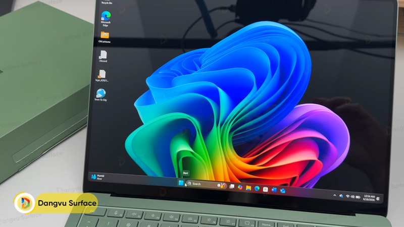 Surface Laptop 8 Snapdragon X2 là một chiếc laptop đáng đầu tư hiện nay